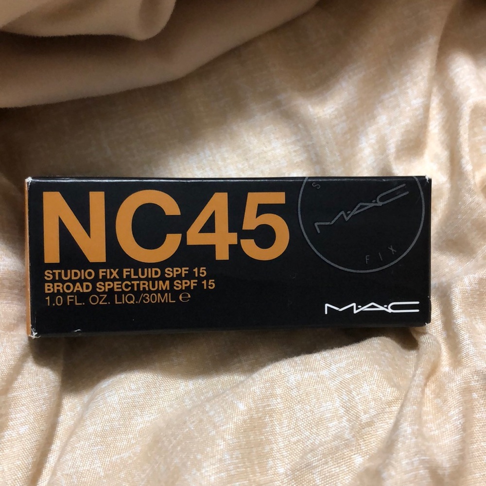MAC studio fix fluid NC45 *Brand New*